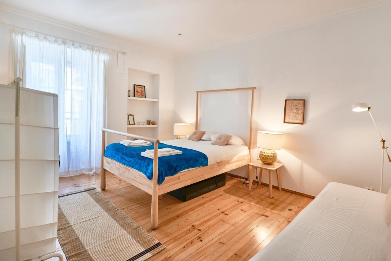 Spacious Bairro Alto Apartment With Courtyard, By Timecooler Lisboa Exteriér fotografie