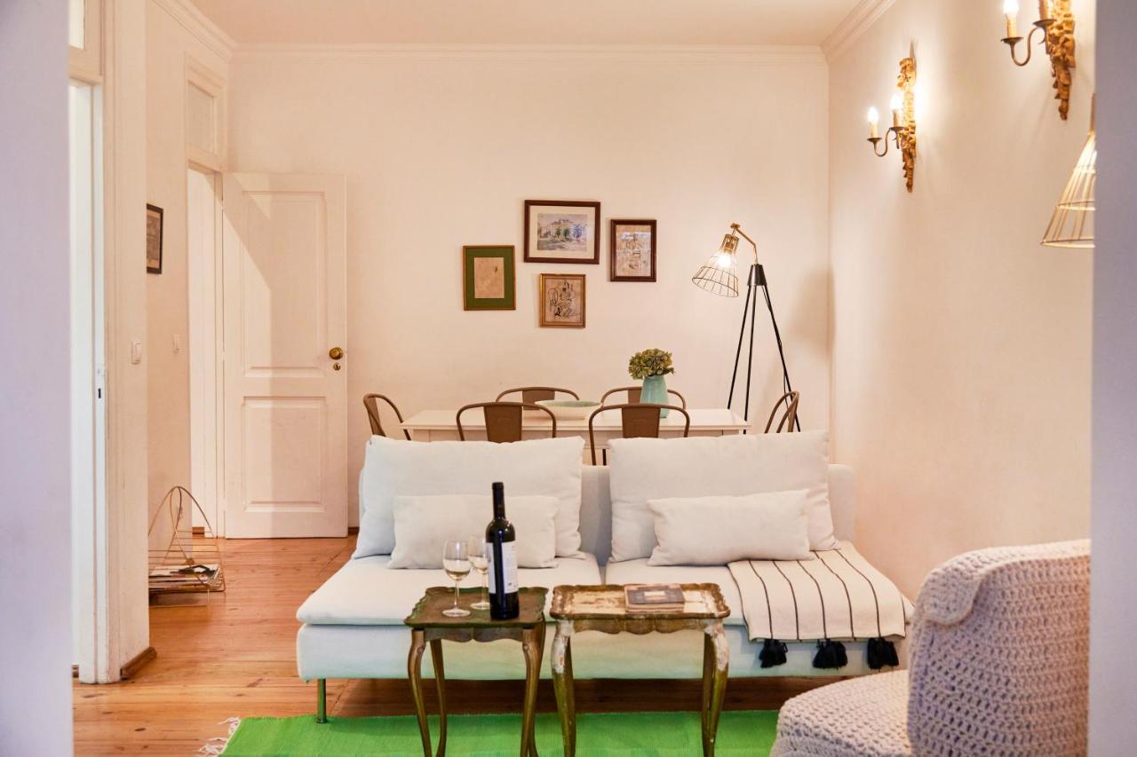 Spacious Bairro Alto Apartment With Courtyard, By Timecooler Lisboa Exteriér fotografie