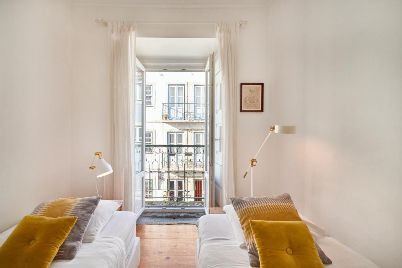 Spacious Bairro Alto Apartment With Courtyard, By Timecooler Lisboa Exteriér fotografie